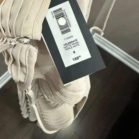 NWT - Aritzia Babaton Celebrate Dress - Matte Pearl - Size 6 - Picture 10 of 11